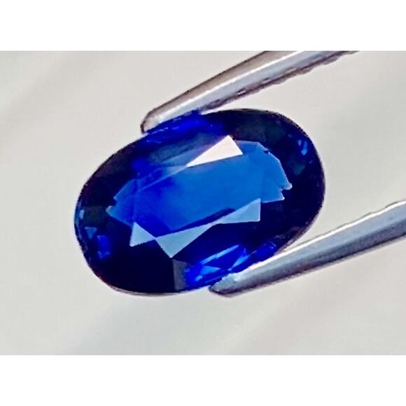 Flawless Unheated CERTIFIED 1.39 Carat African Sapphire!! - Picture 1 of 5